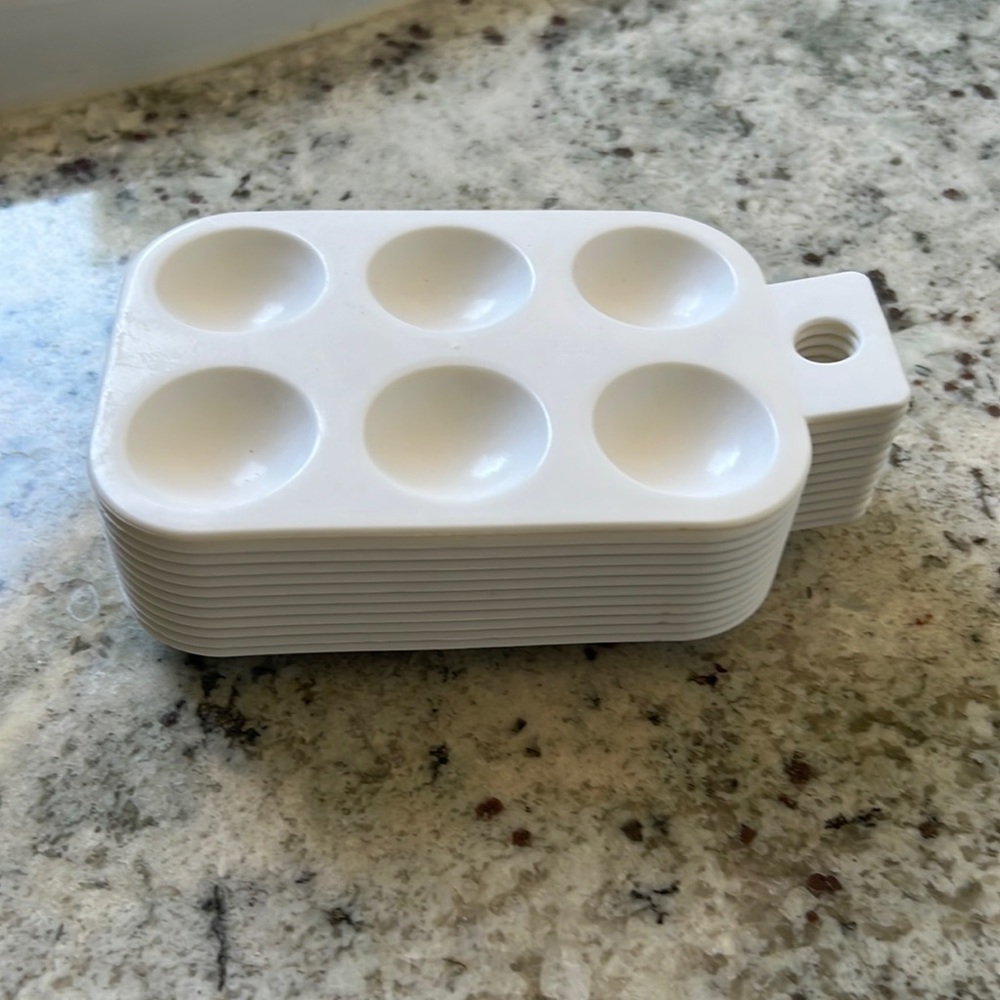 Paint or Makeup mixing trays